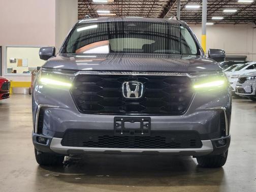 Gray 2023 Honda Pilot Elite