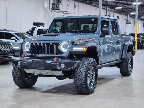 Gray 2024 Jeep Gladiator Mojave