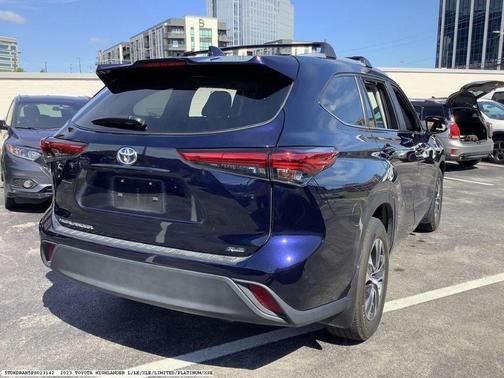 2023 Toyota Highlander XLE