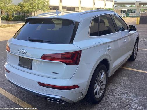 2022 Audi Q5 45 S line quattro Premium