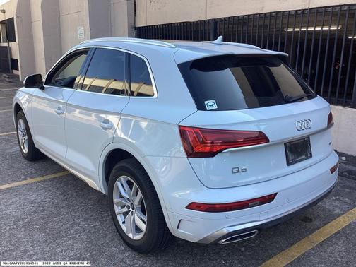 2022 Audi Q5 45 S line quattro Premium