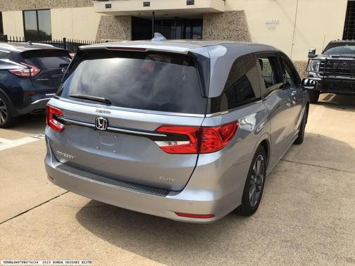 Silver 2023 Honda Odyssey Elite