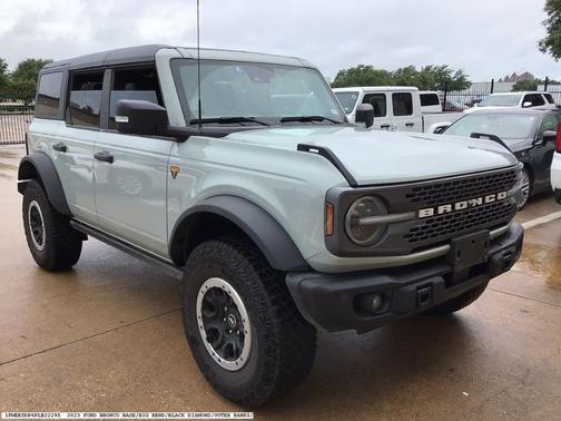 2023 Ford Bronco Badlands