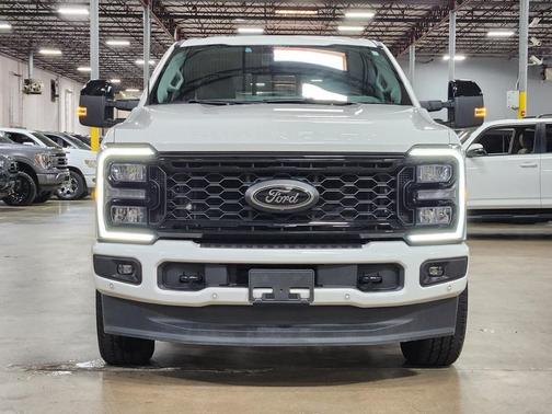 White 2025 Ford F-250 Lariat