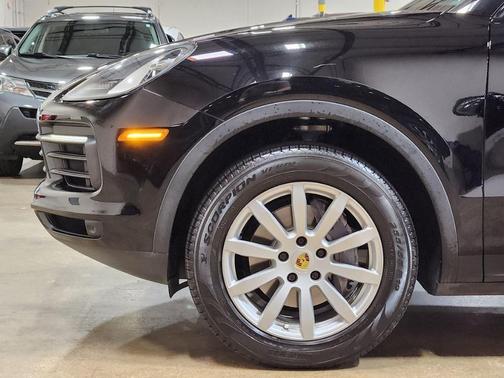 2019 Porsche Cayenne Base