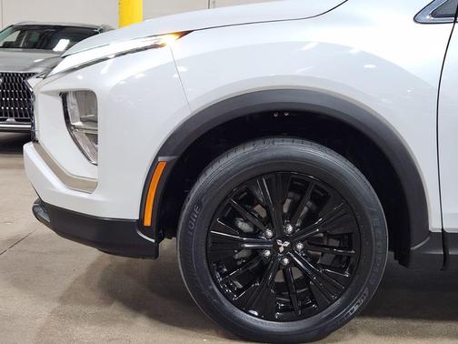 2022 Mitsubishi Eclipse Cross LE