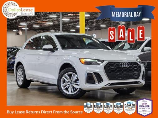 Glacier White Metallic 2022 Audi Q5 45 S line quattro Premium
