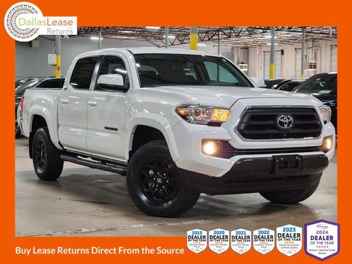 White 2022 Toyota Tacoma SR5