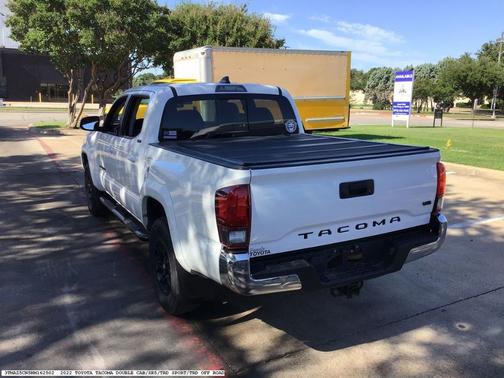 White 2022 Toyota Tacoma SR5