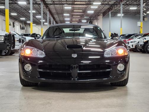 Black 2003 Dodge Viper SRT-10