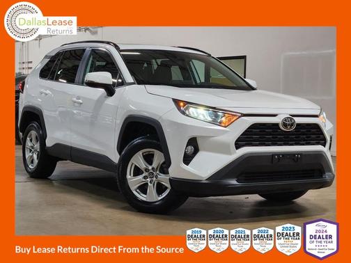 White 2019 Toyota RAV4 XLE