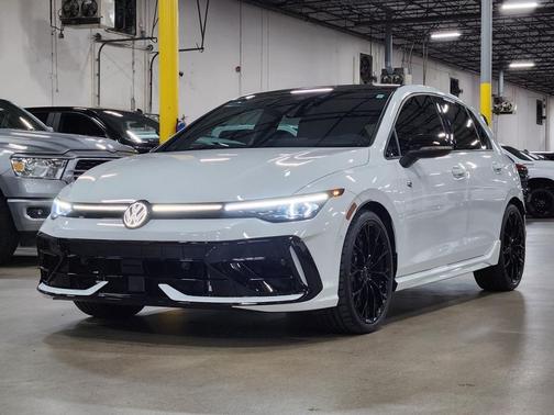 2025 Volkswagen Golf R 2.0T Black Edition