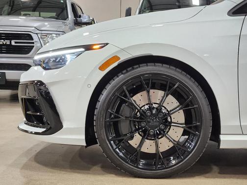 2025 Volkswagen Golf R 2.0T Black Edition