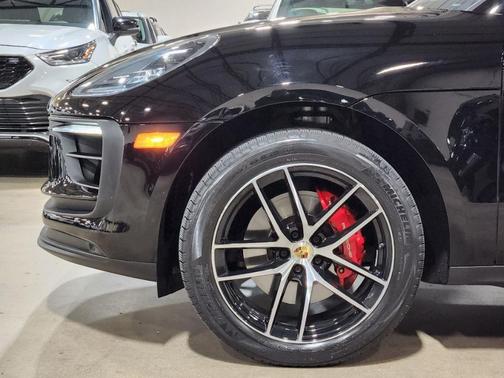 2023 Porsche Macan S