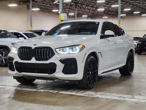 White 2022 BMW X6 M50i