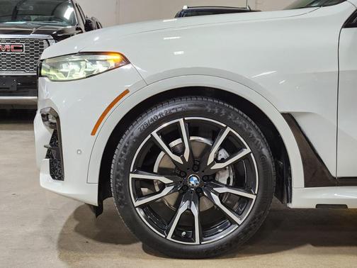 White 2020 BMW X7 xDrive40i