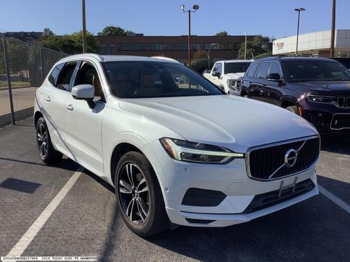 2019 Volvo XC60 T5 Momentum