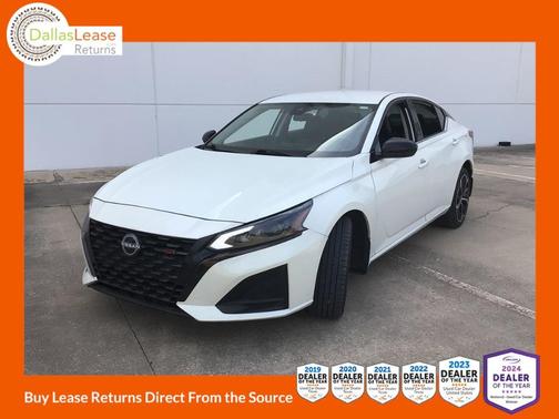 White 2023 Nissan Altima 2.5 SR