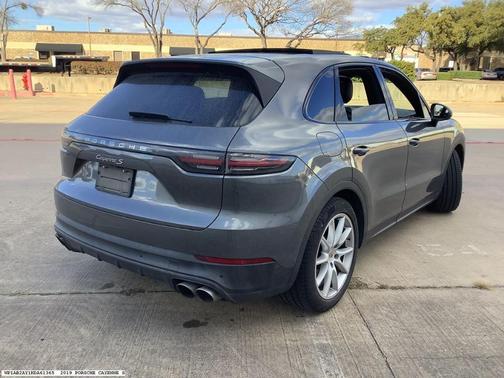 2019 Porsche Cayenne S