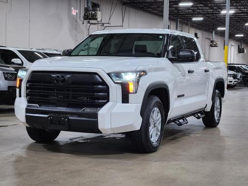 2022 Toyota Tundra SR5