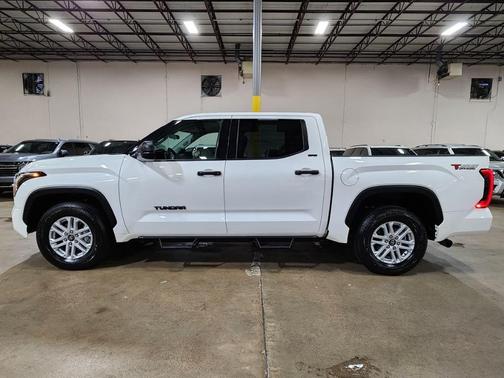 2022 Toyota Tundra SR5