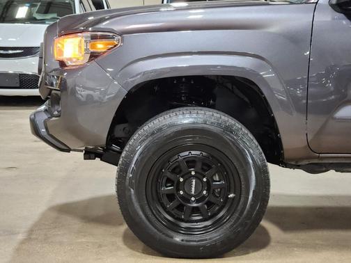 Gray 2020 Toyota Tacoma SR5