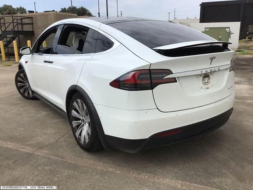 Gray 2019 Tesla Model X 75D