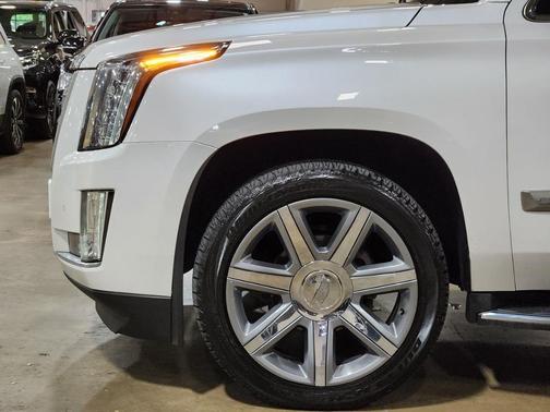 2016 Cadillac Escalade ESV Luxury