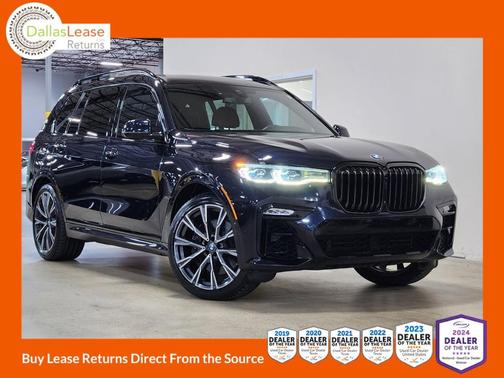 2022 BMW X7 M50i