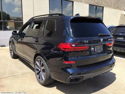 2022 BMW X7 M50i