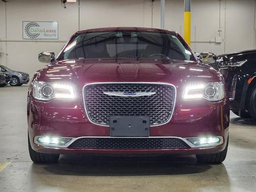 2020 Chrysler 300 Touring L