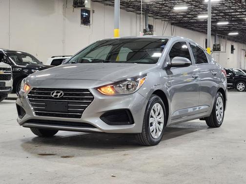 2022 Hyundai Accent SE