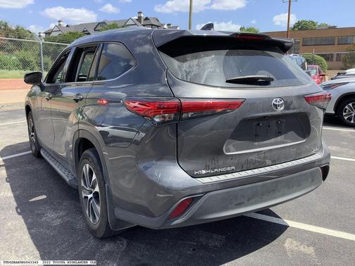 2022 Toyota Highlander XLE
