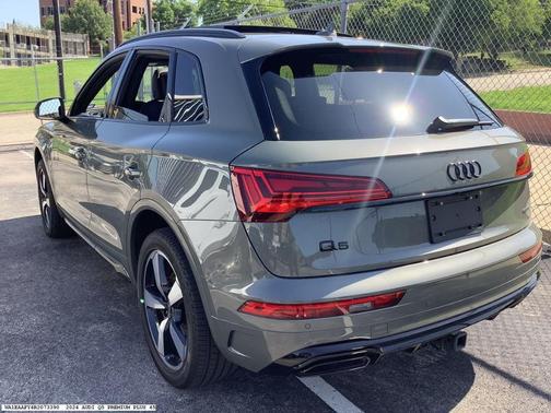 2024 Audi Q5 45 S line quattro Premium