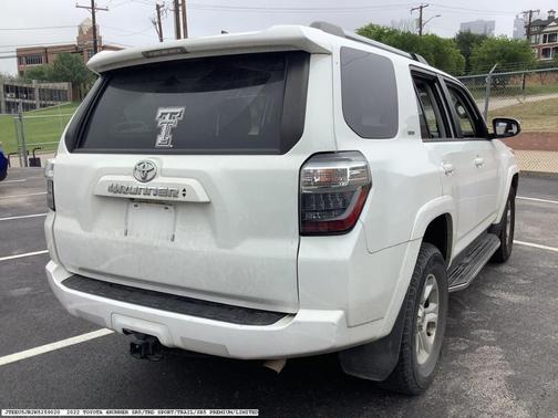 2022 Toyota 4Runner SR5