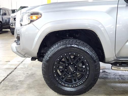 2020 Toyota Tacoma TRD Sport