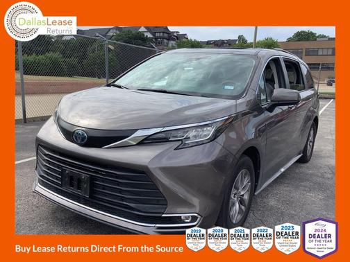 Gray 2022 Toyota Sienna XLE