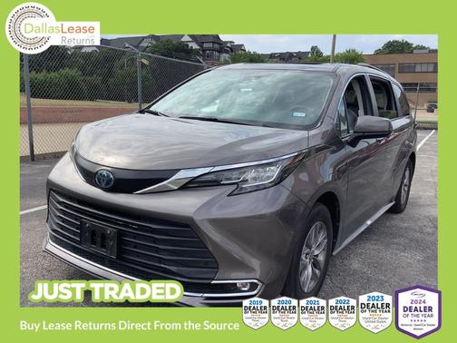 Gray 2022 Toyota Sienna XLE