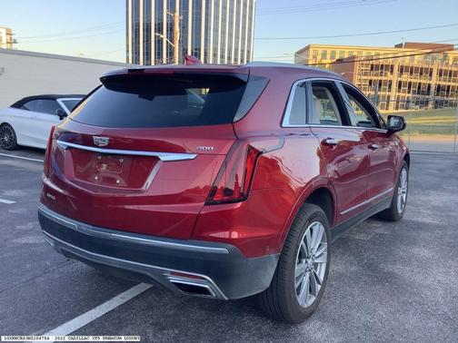 2022 Cadillac XT5 Premium Luxury