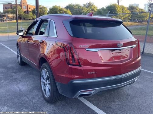2022 Cadillac XT5 Premium Luxury