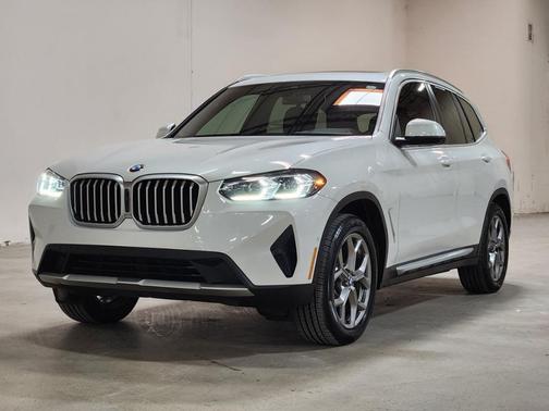 White 2024 BMW X3 xDrive30i