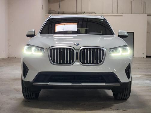White 2024 BMW X3 xDrive30i