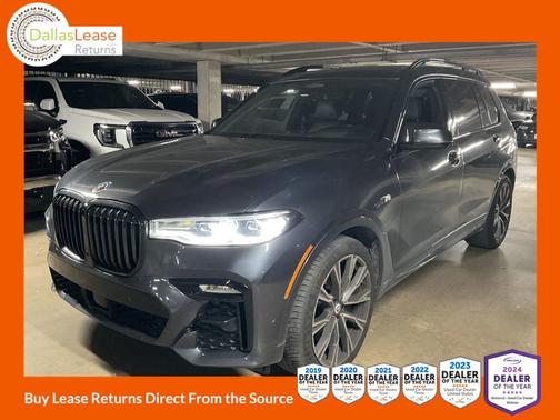 2022 BMW X7 M50i