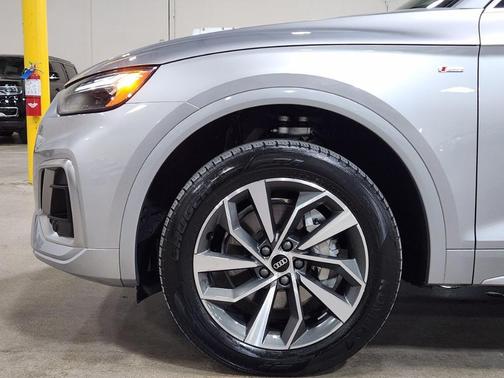 2022 Audi Q5 45 S line Premium Plus