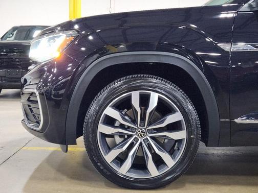 2022 Volkswagen Atlas 3.6L SEL Premium R-Line