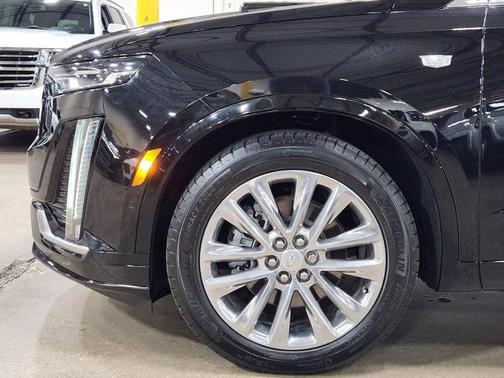 2023 Cadillac XT6 Premium Luxury FWD