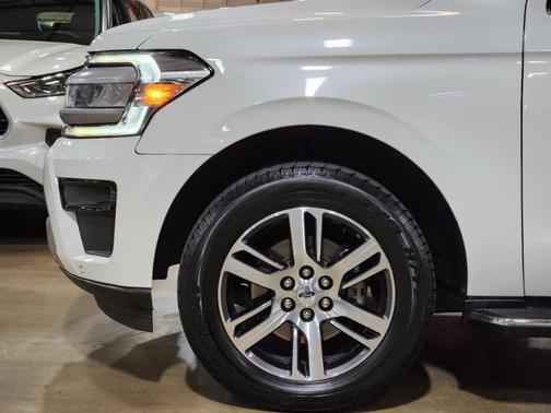 2023 Ford Expedition Max XLT