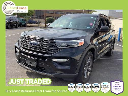 Black 2021 Ford Explorer XLT