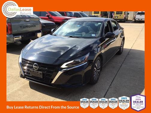 Black 2023 Nissan Altima 2.5 SV