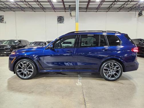 2024 BMW X7 xDrive40i